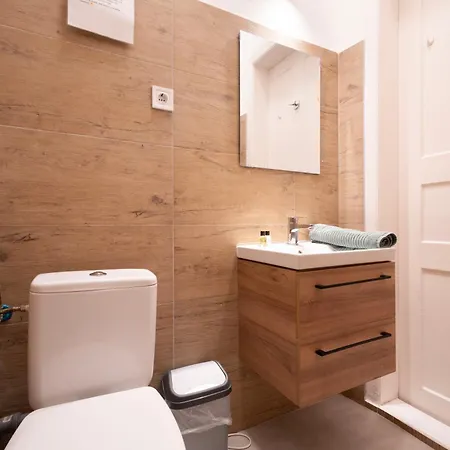 The Grove Hideaway 2br Retreat