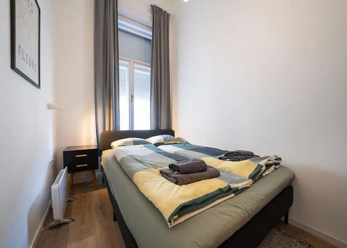 アパート The Grove Hideaway 2br Retreat